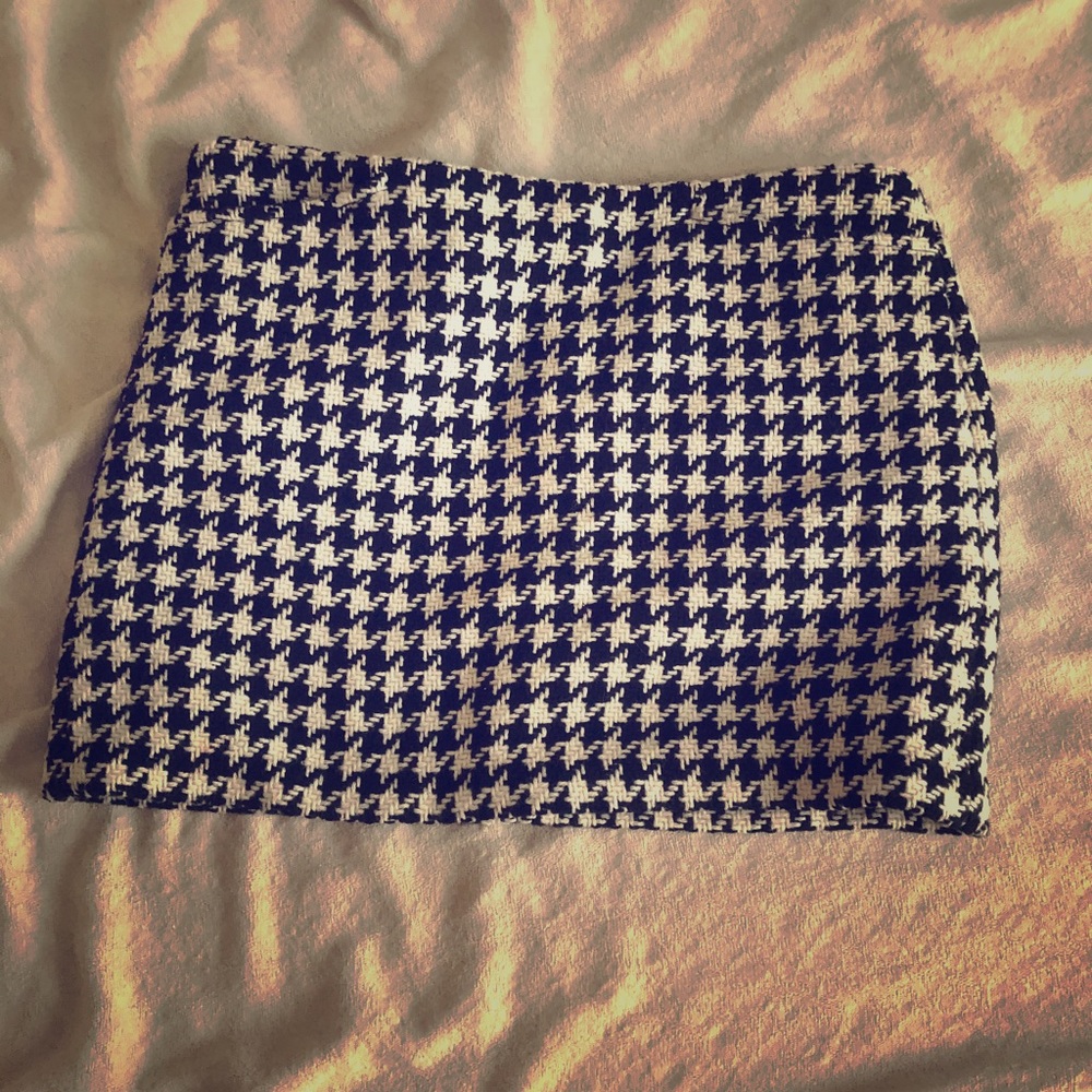 houndstooth mini skirt